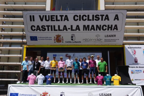 Emoción e intensidad en la primera etapa masculina de la II Vuelta Ciclista Castilla-La Mancha LEADER, con victoria del suizo Víctor Benareau en Quintanar del Rey